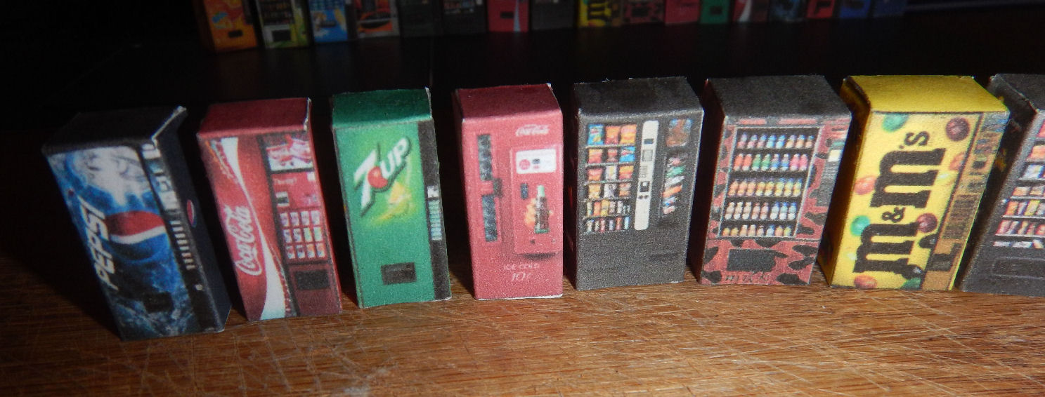 HO Scale Model Train Set 17 Different Types of Vending Machines